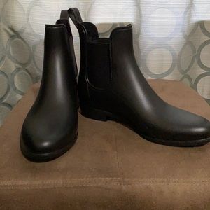 Black Sam Edelman Tinsley rain boots
